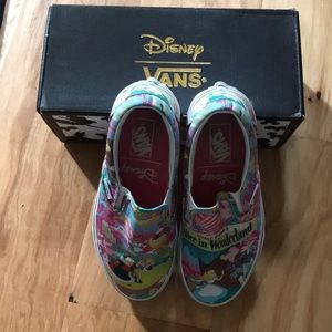 Disney Alice in Wonderland Slip-On